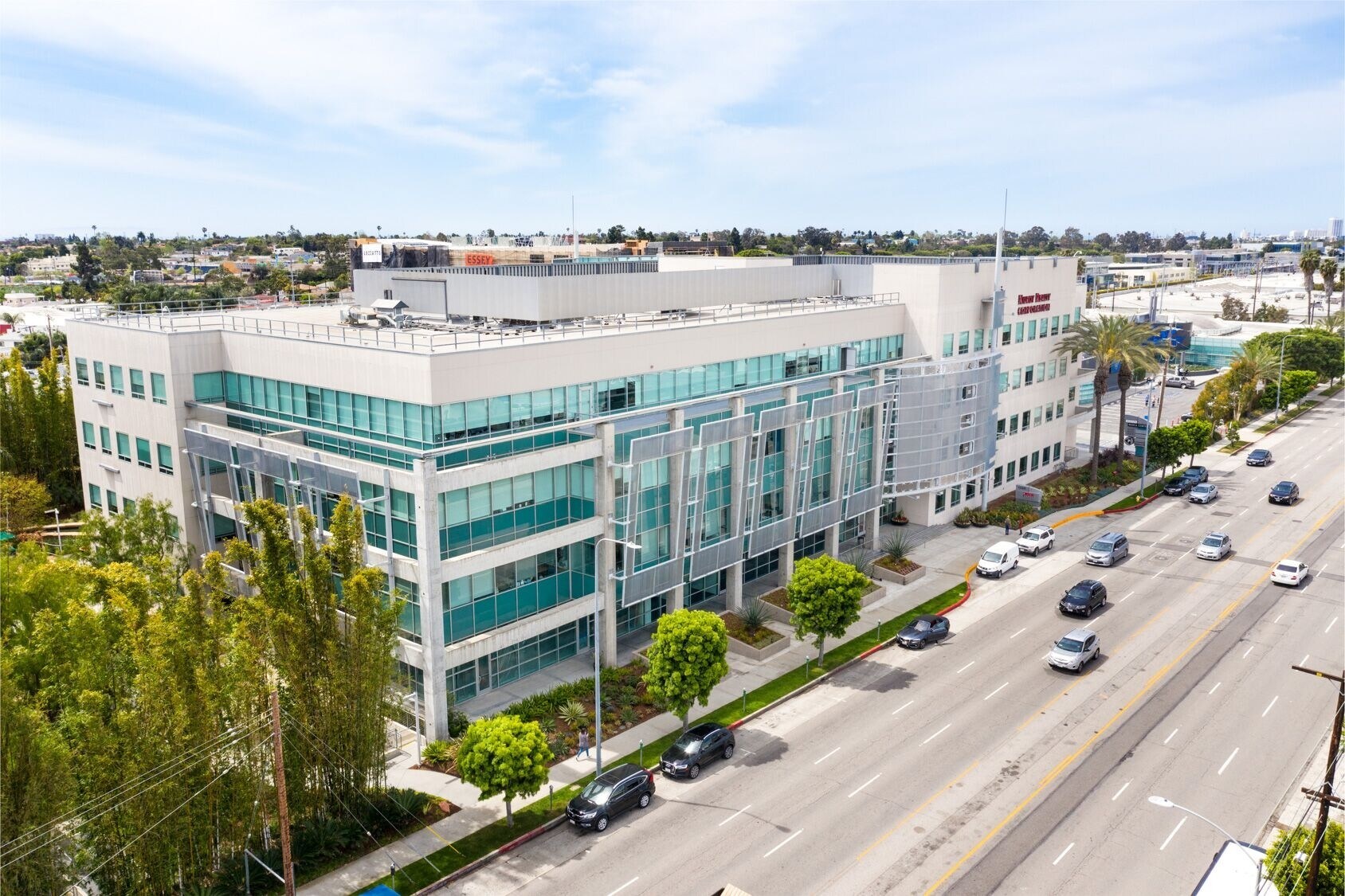 12200 W Olympic Blvd, Los Angeles, CA à louer Photo principale- Image 1 de 9