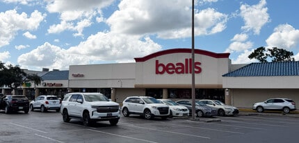 2202 N Young Blvd, Chiefland, FL for lease Building Photo- Image 1 of 3