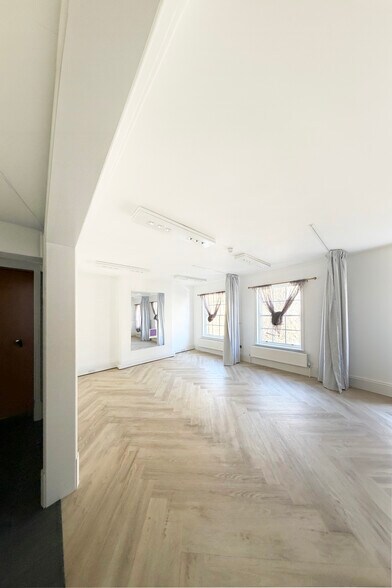 10-12A St Anns Sq, Manchester à vendre - Photo du bâtiment - Image 3 de 8