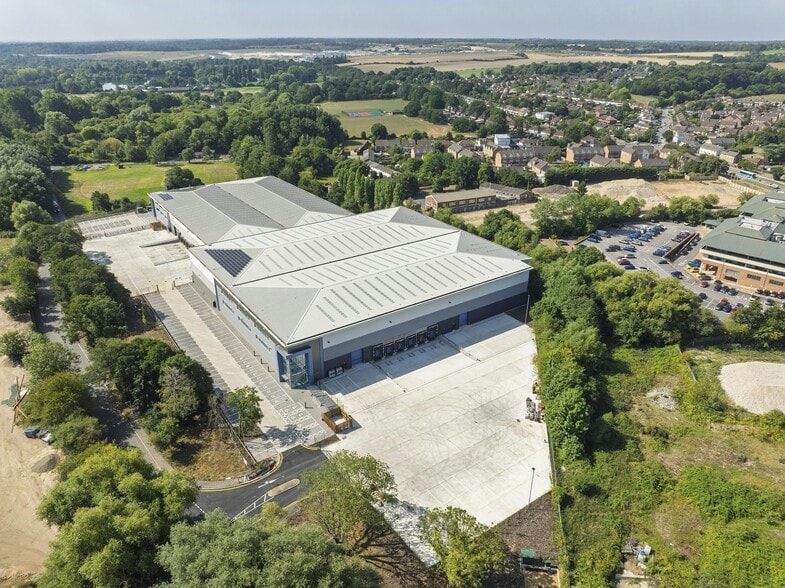 Denham Way, Rickmansworth for lease - Building Photo - Image 3 of 92