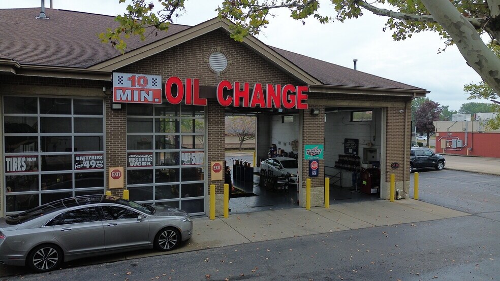 5720 N Hix Rd, Westland, MI à vendre - Photo du bâtiment - Image 2 de 3