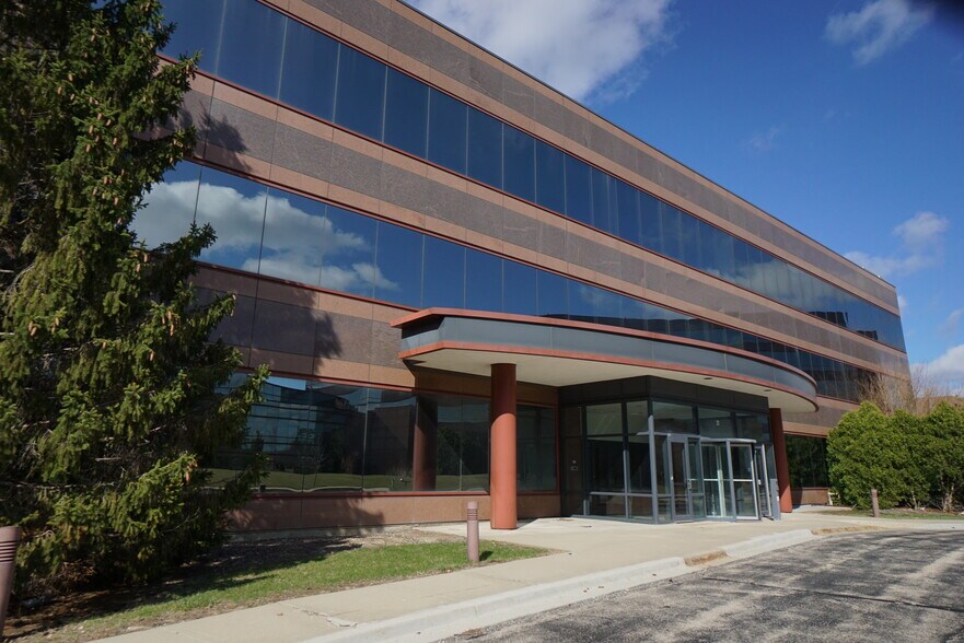 D Overlook Point, Lincolnshire, IL à louer - Photo du bâtiment - Image 2 de 20