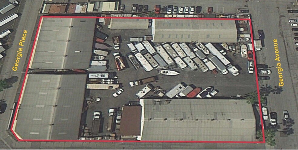 739 N Georgia Ave, Azusa, CA à louer - Aérien - Image 3 de 3