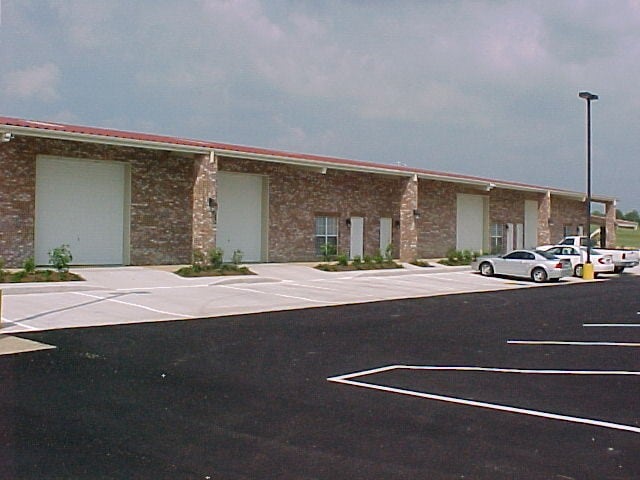 130 Southpointe Dr, Byram, MS for lease - Building Photo - Image 3 of 3