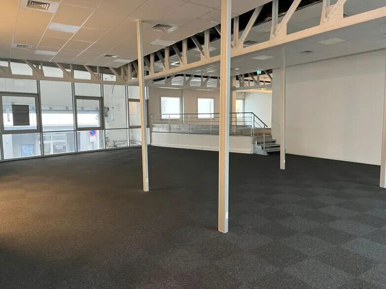 Bureau dans Nantes à louer - Photo du bâtiment - Image 2 de 9