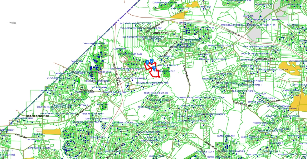 Portfolio of 3 For Sale portfolio of 3 properties for sale on LoopNet.ca - Building Photo - Image 1 of 7