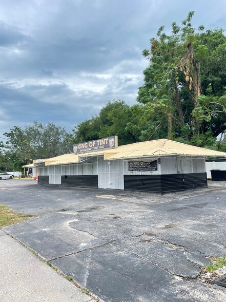 7817 N 56th St, Tampa, FL for lease - Building Photo - Image 3 of 3