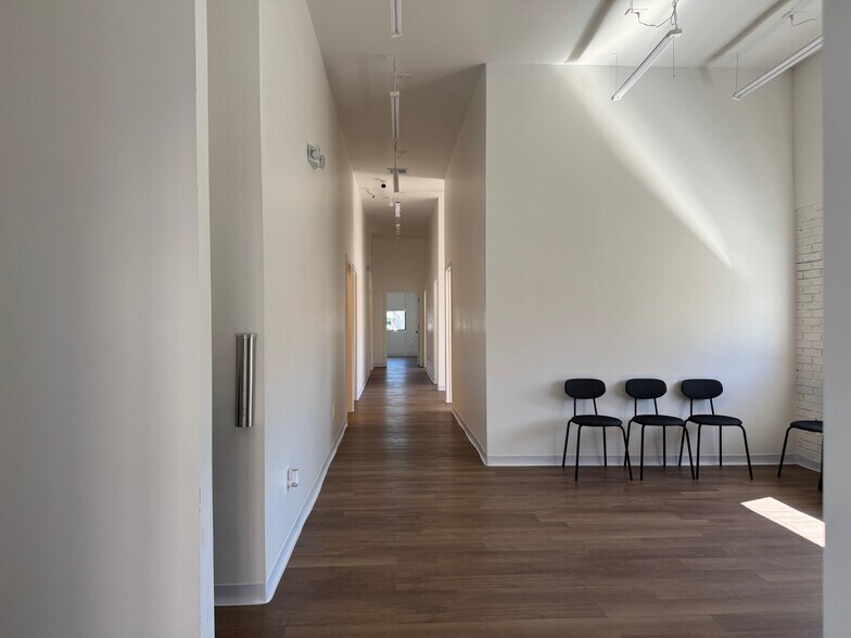 825 Main St, Poughkeepsie, NY à louer - Photo du bâtiment - Image 2 de 6