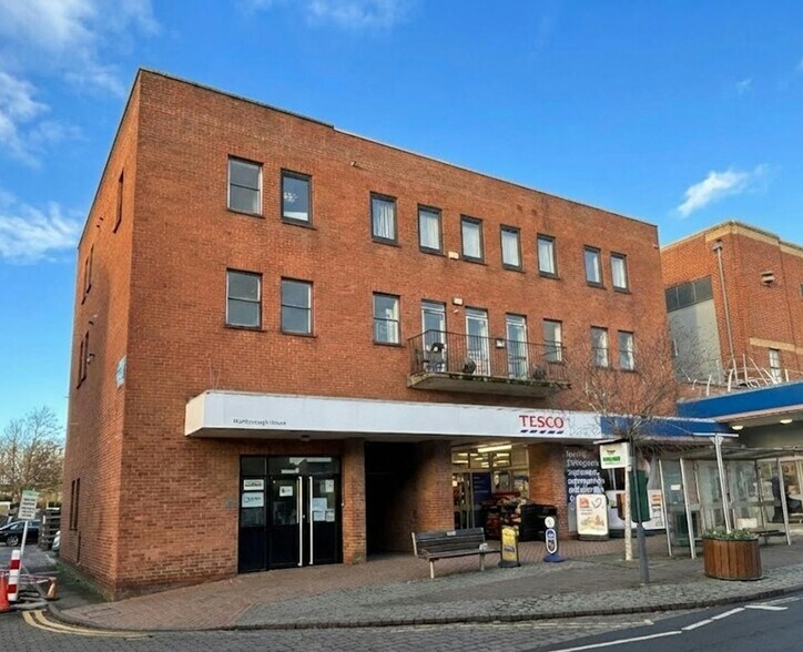 High St, Kidlington à louer - Photo du bâtiment - Image 1 de 1