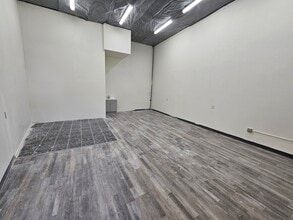 3325 N Verdugo Rd, Glendale, CA à louer Photo intérieure- Image 1 de 2