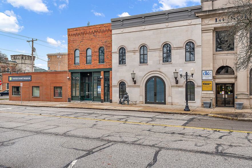 16-18 Indiana Ave, Valparaiso, IN for sale - Building Photo - Image 1 of 1