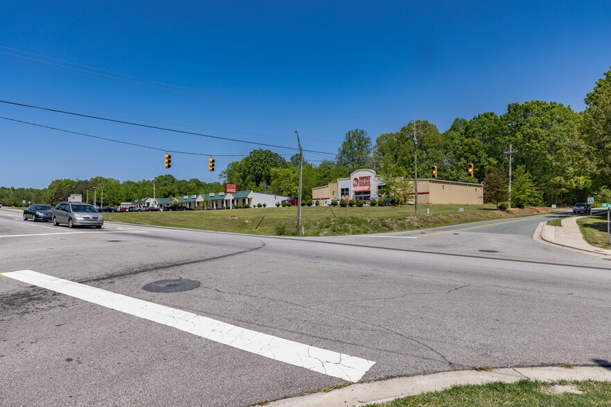 1054 Nc Highway 86 N, Yanceyville, NC for lease - Building Photo - Image 2 of 10