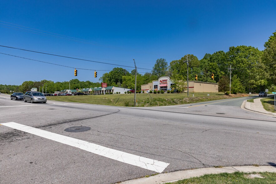 1054 Nc Highway 86 N, Yanceyville, NC à louer - Photo du bâtiment - Image 2 de 10