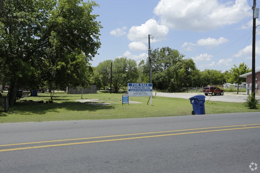 302 E Parsons St, Manor, TX for sale - Primary Photo - Image 1 of 7