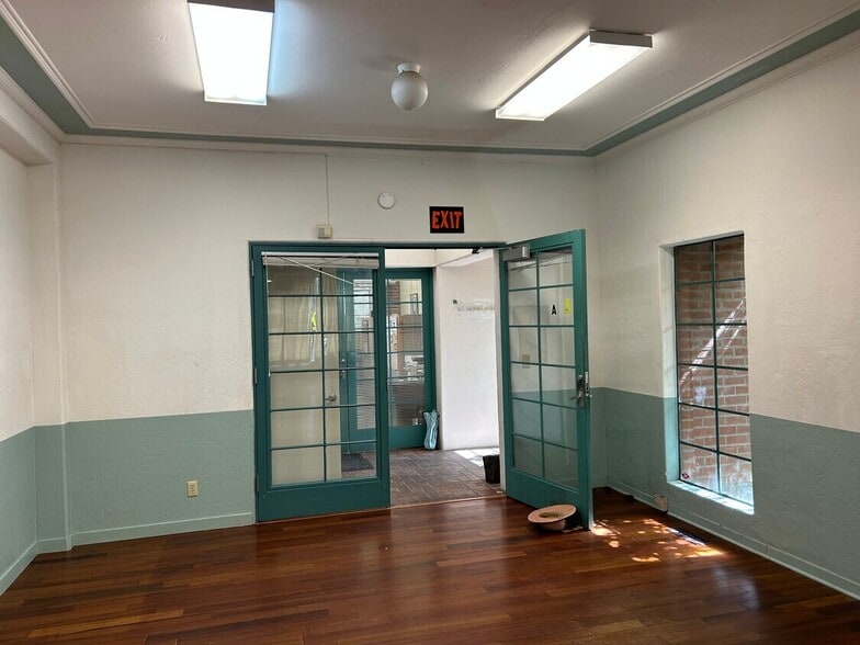 1934 Park Blvd, Oakland, CA à louer - Photo intérieure - Image 3 de 8