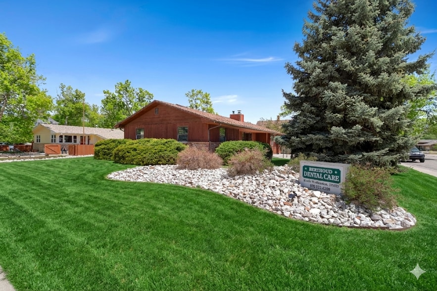 430 Bimson Ave, Berthoud, CO à vendre - Photo du bâtiment - Image 2 de 11