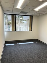 20700 Ventura Blvd, Woodland Hills, CA for lease Interior Photo- Image 2 of 5