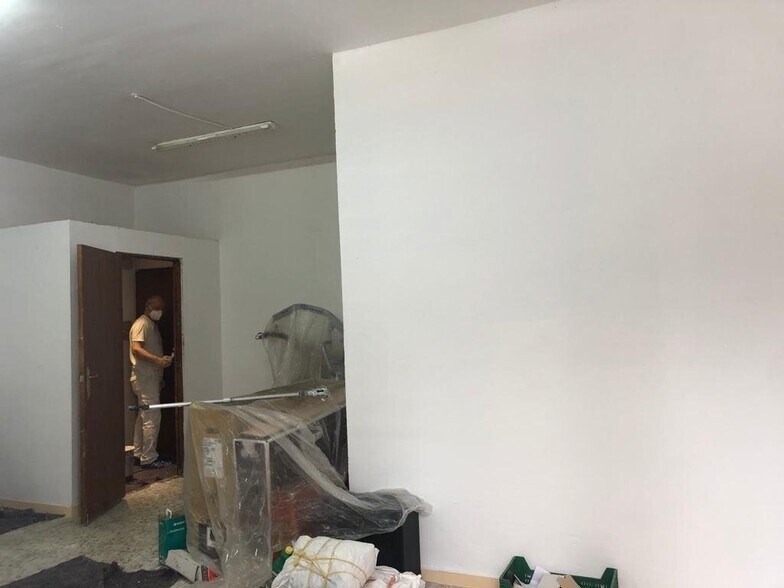 Commerce de détail dans Cáceres, Cáceres à louer - Photo du bâtiment - Image 3 de 4