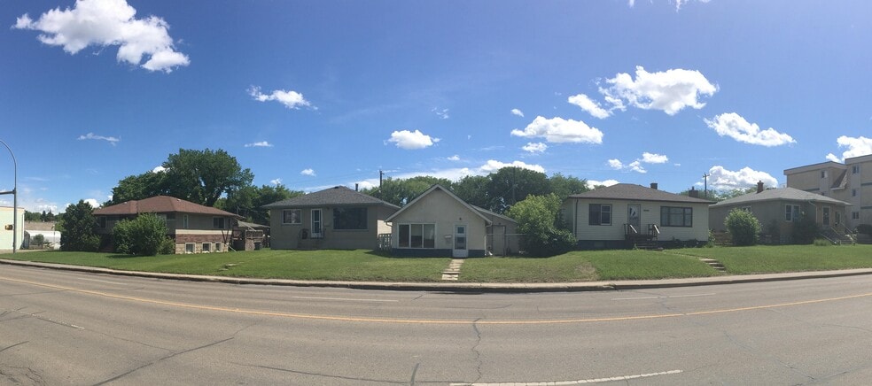 12037 66 St NW, Edmonton, AB for sale - Building Photo - Image 3 of 7