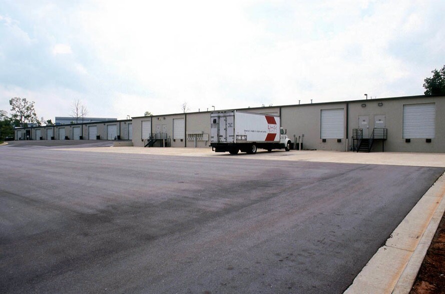 251 Dominion Dr, Morrisville, NC à louer - Autre - Image 2 de 3