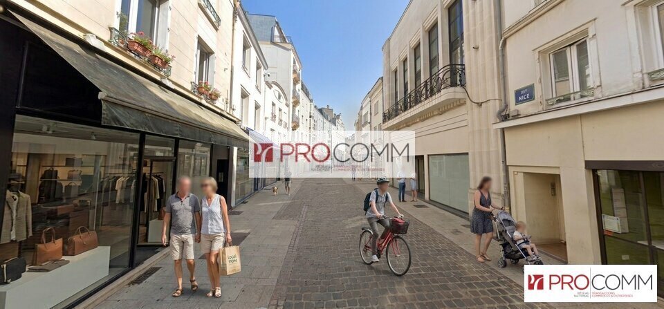 Retail in Chartres for sale Building Photo- Image 1 of 5