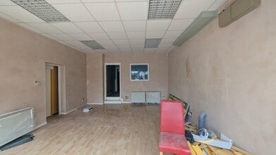 92-92A Long St, Atherstone for lease Interior Photo- Image 1 of 2