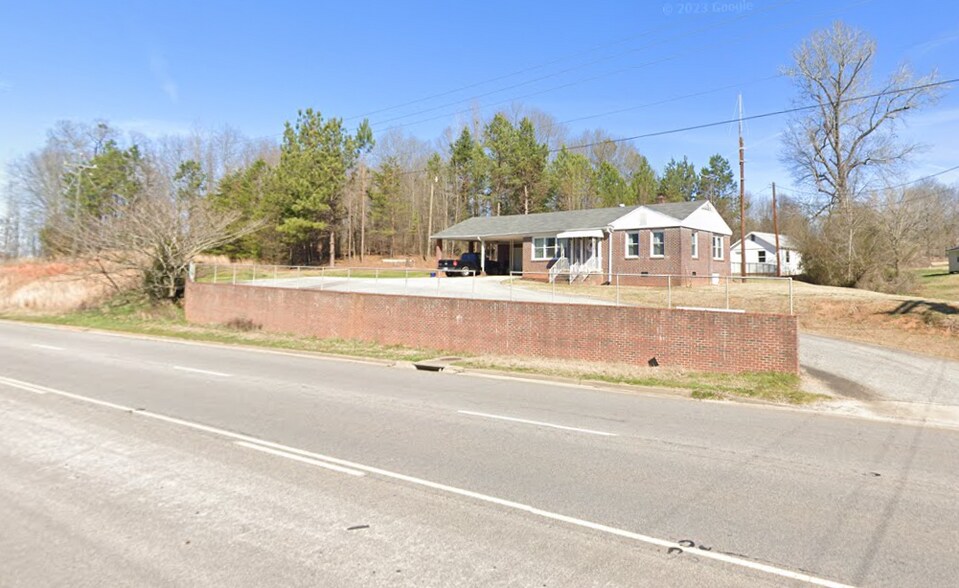7049 Highway 101, Woodruff, SC à vendre - Photo du bâtiment - Image 2 de 9