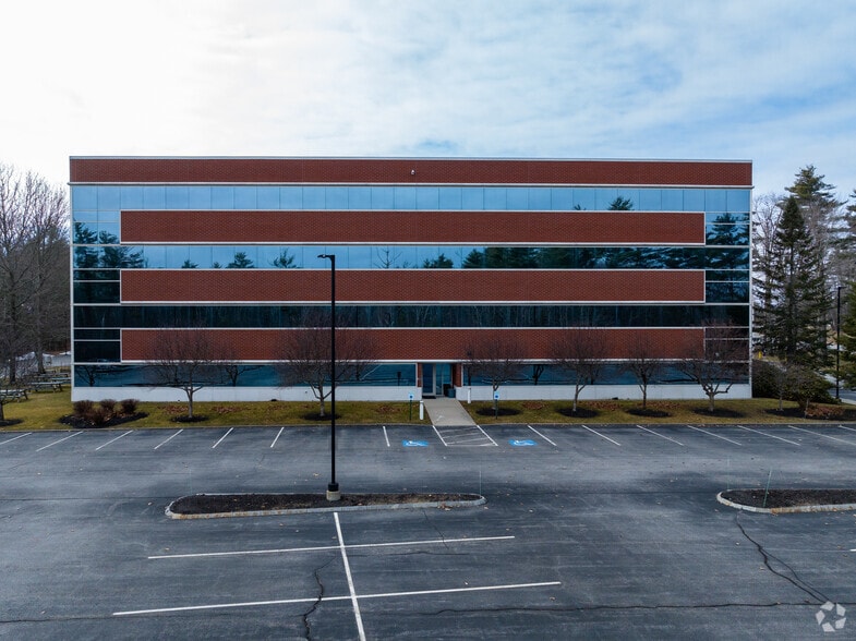 325 Corporate Dr, Portsmouth, NH for lease - Building Photo - Image 2 of 5
