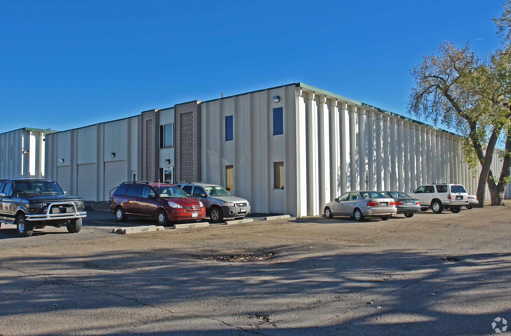 5740 Logan St, Denver, CO for lease Primary Photo- Image 1 of 6