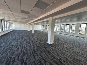 35-37 Rue Louis Guérin, Villeurbanne for lease Interior Photo- Image 2 of 2