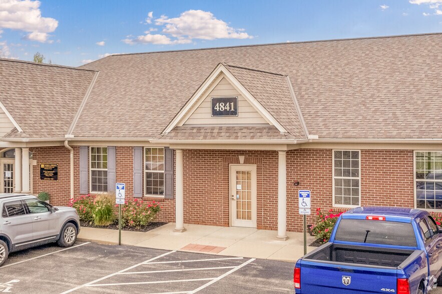 4841 Rialto Rd, West Chester, OH à louer - Photo du bâtiment - Image 3 de 4