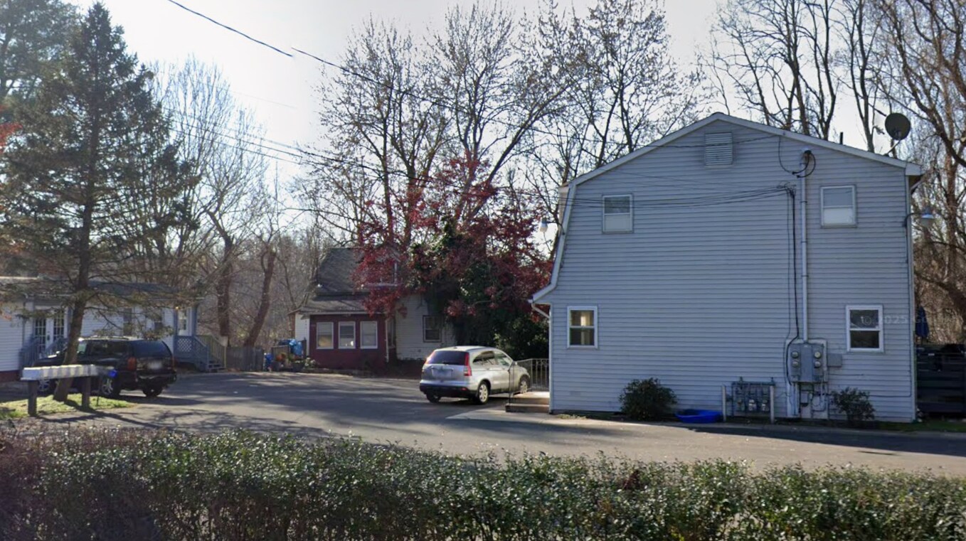 331-339 Naubuc Ave, Glastonbury, CT à vendre Photo principale- Image 1 de 4