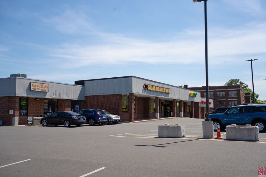 58-62 East St, Plainville, CT for lease - Building Photo - Image 3 of 8