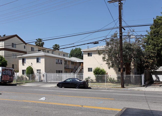 More details for 6537-6543 Woodley Ave, Van Nuys, CA - Multifamily for Sale