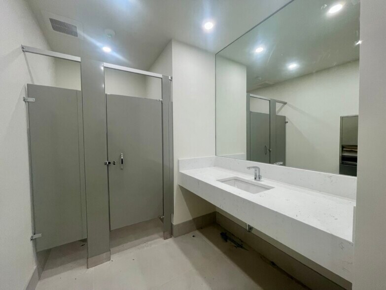 13629 NE Bel Red Rd, Bellevue, WA à louer - Photo intérieure - Image 3 de 9