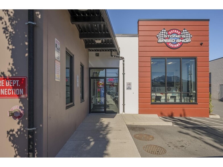 45949 Rowat Av, Chilliwack, BC for sale - Building Photo - Image 2 of 34