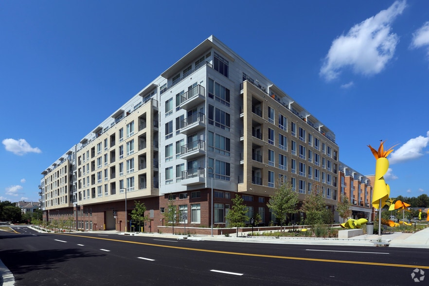 10000 Town Center Ave, Columbia, MD à louer - Photo du bâtiment - Image 1 de 58