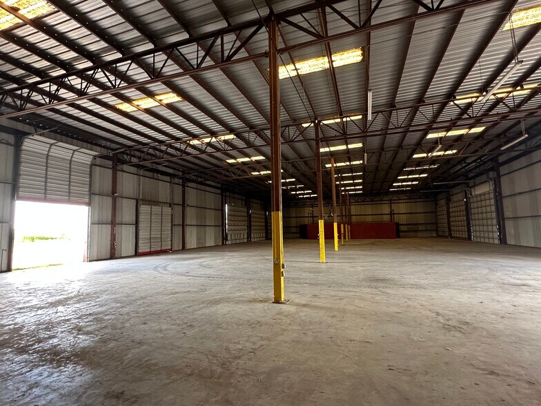 6443 State Highway 359, Laredo, TX à louer - Photo du bâtiment - Image 3 de 3
