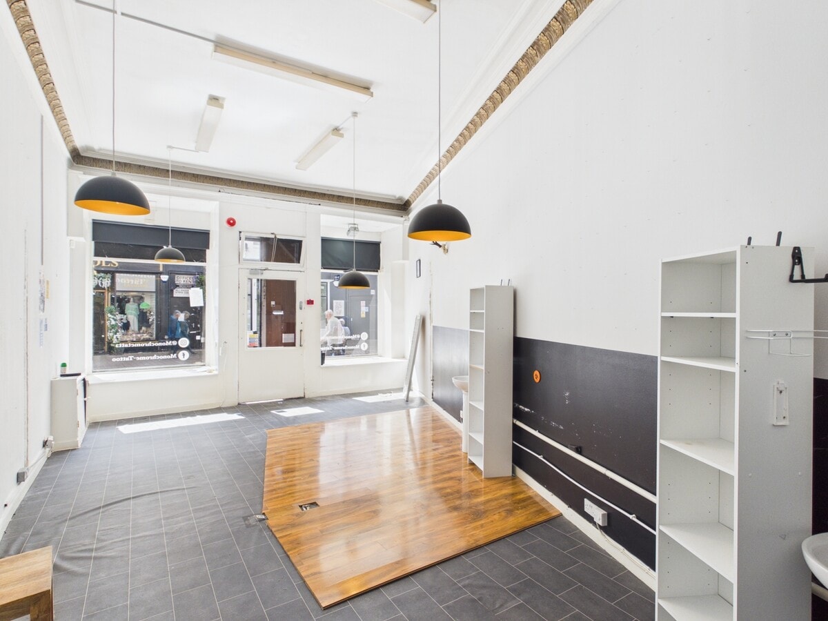 38 Newmarket St, Ayr, SAY KA7 1LP - Unit 615 - - Interior Photo - Image 1 of 2
