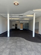 8619-8637 Us Hwy 19 N, Port Richey, FL à louer Photo intérieure- Image 1 de 2