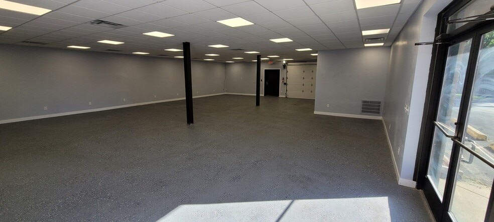 3374 E Atherton Rd, Burton, MI for lease - Building Photo - Image 3 of 6