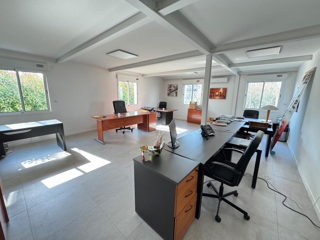 Office in Cugnaux for lease Interior Photo- Image 1 of 13