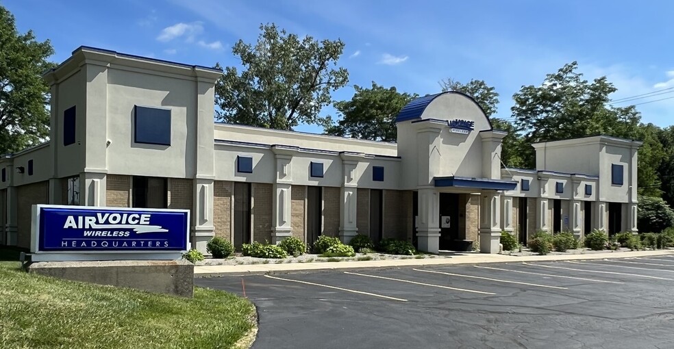 2425 Franklin Rd, Bloomfield Hills, MI for sale - Building Photo - Image 1 of 1