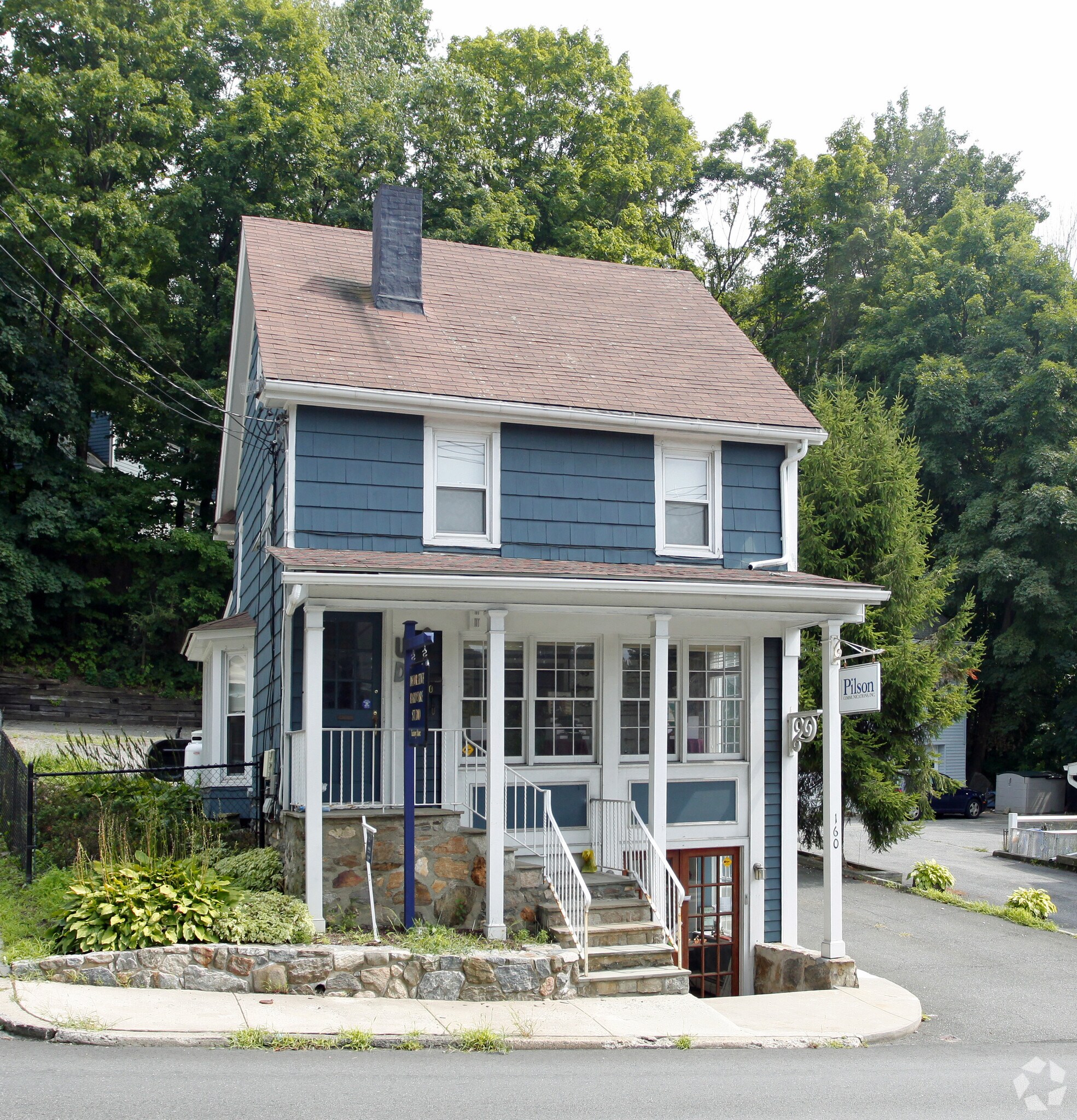 160 King St, Chappaqua, NY à louer Photo principale- Image 1 de 3