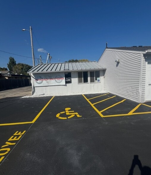 1118 60th St, Kenosha, WI for sale - Building Photo - Image 2 of 11