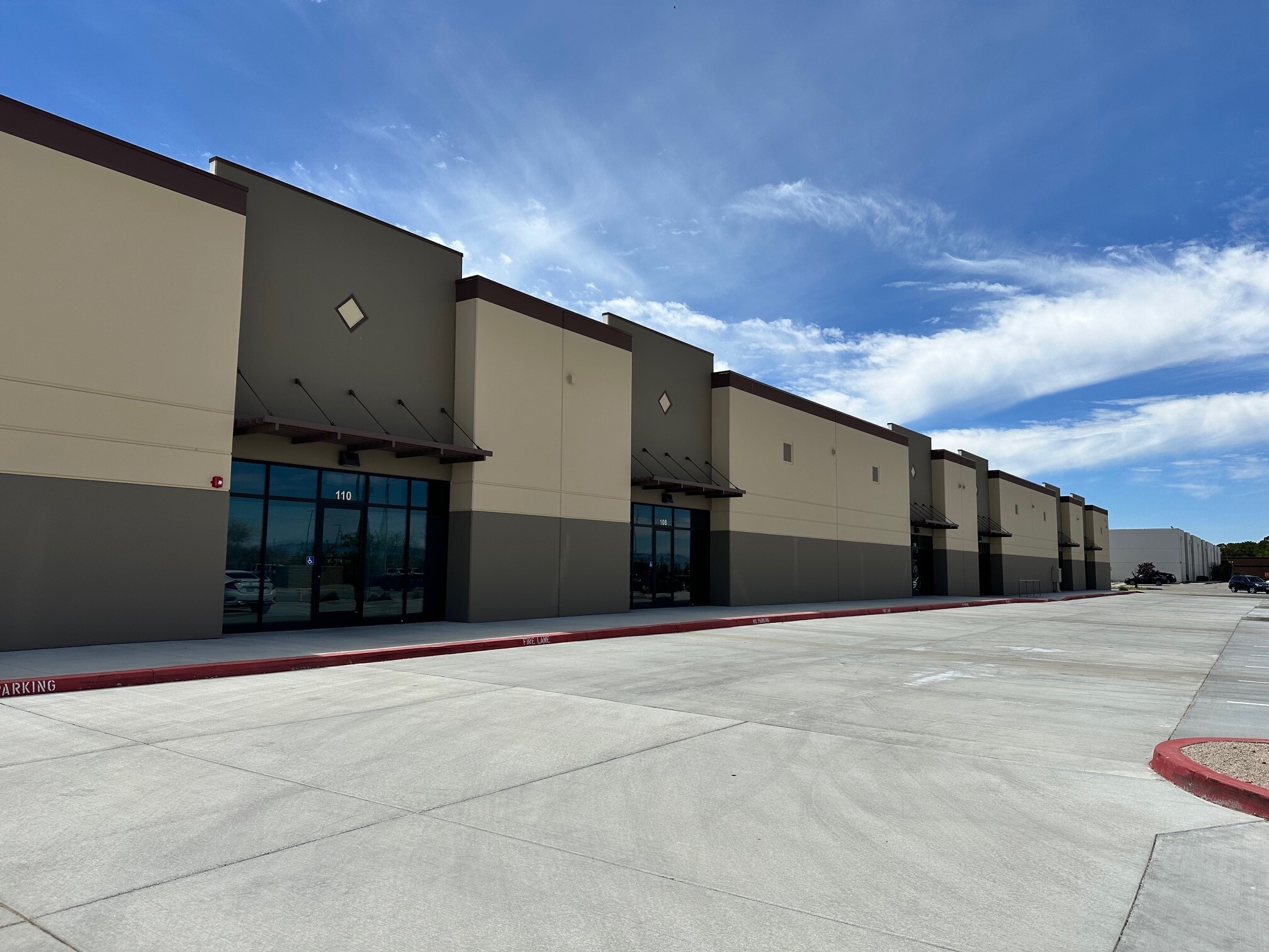 744 Avenue L-6 Avenue L-6, Lancaster, CA for lease Building Photo- Image 1 of 8