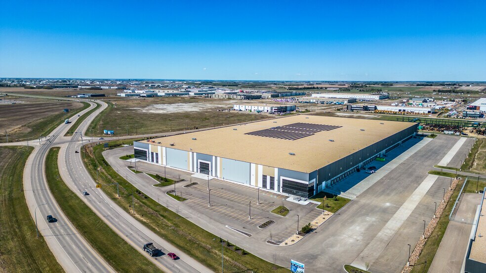 1540 37 Ave, Nisku, AB à louer - Photo du bâtiment - Image 1 de 8