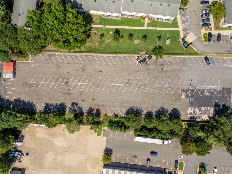 7846 Richmond Hwy, Alexandria, VA for lease - Aerial - Image 2 of 2