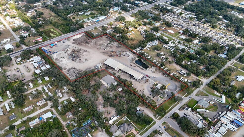 7314 Nundy Ave, Gibsonton, FL à louer - Photo du bâtiment - Image 3 de 17
