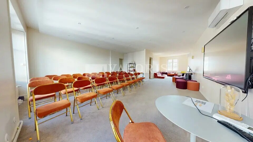 Bureau dans Villeurbanne à louer Photo du bâtiment- Image 1 de 10